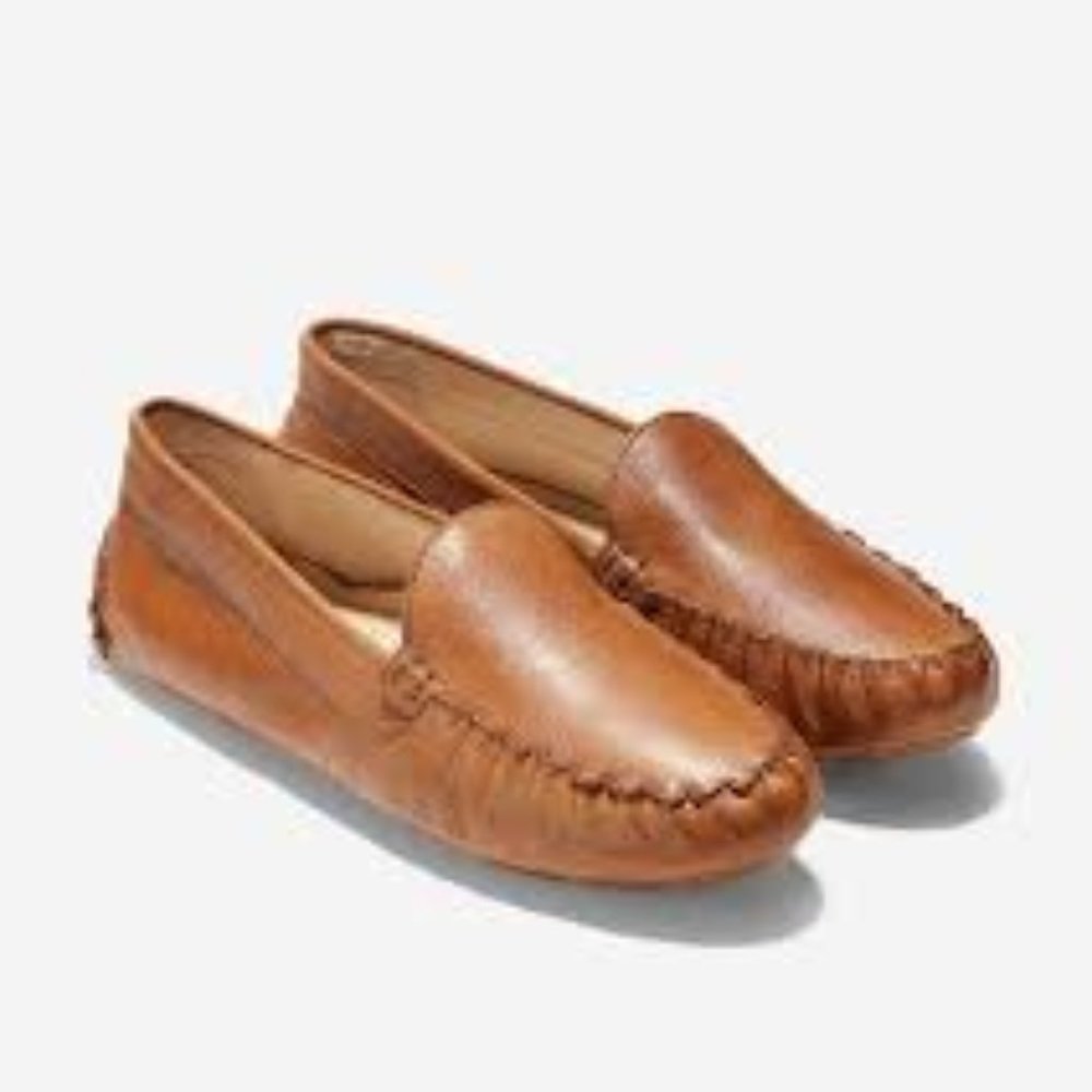 Cole Haan Evelyn Driver in Pecan Leather